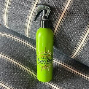 Natural Sunburn Soother Spray in Apple scent 🍏